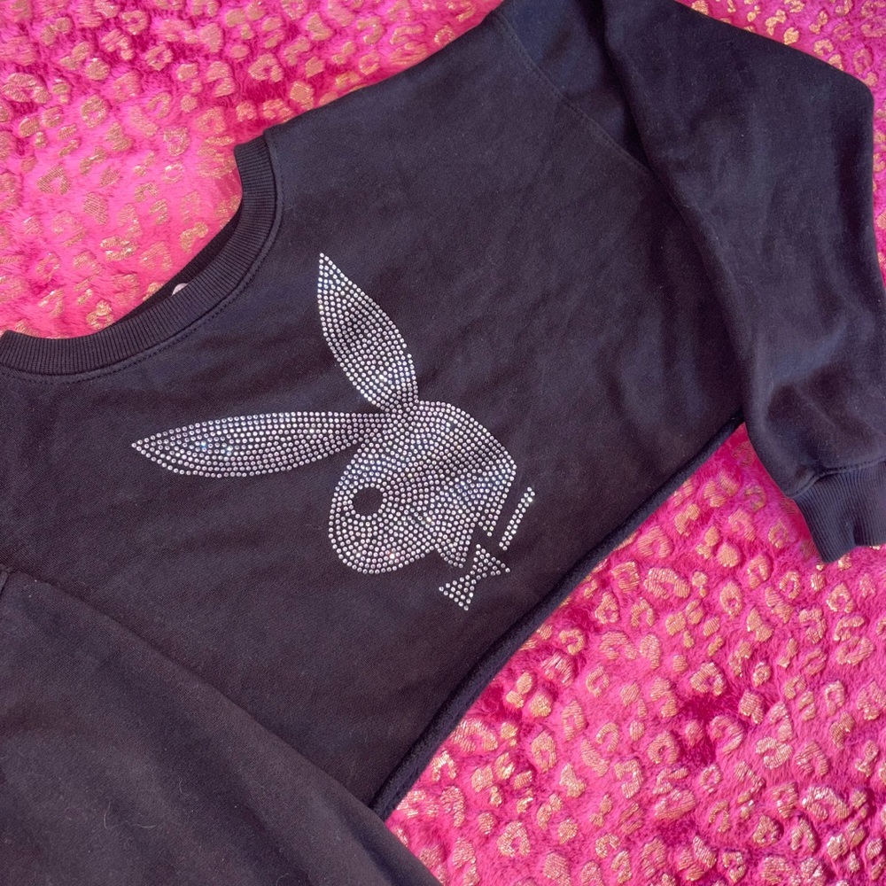 Playboy sweater 🖤 - Picture 2 of 5